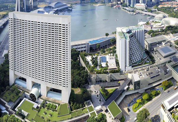 فندق سنغافورة-ريتز كارلتون الذي صنع الأثاث بواسطة شركة EASTMATE HOTEL FURNITURE CO., LTD.الصين.