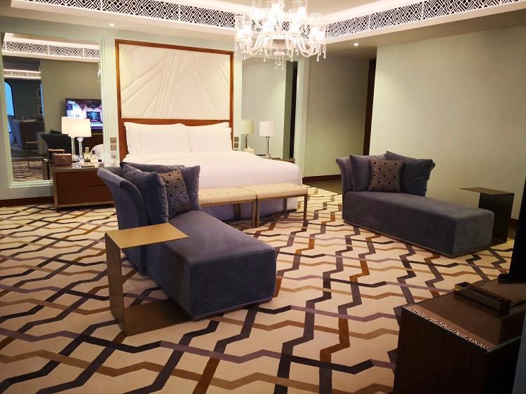 201910121218043381812