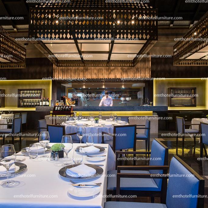 2017 تصاميم أثاث خشبي جديد دائم مطعم طاولة وكراسي